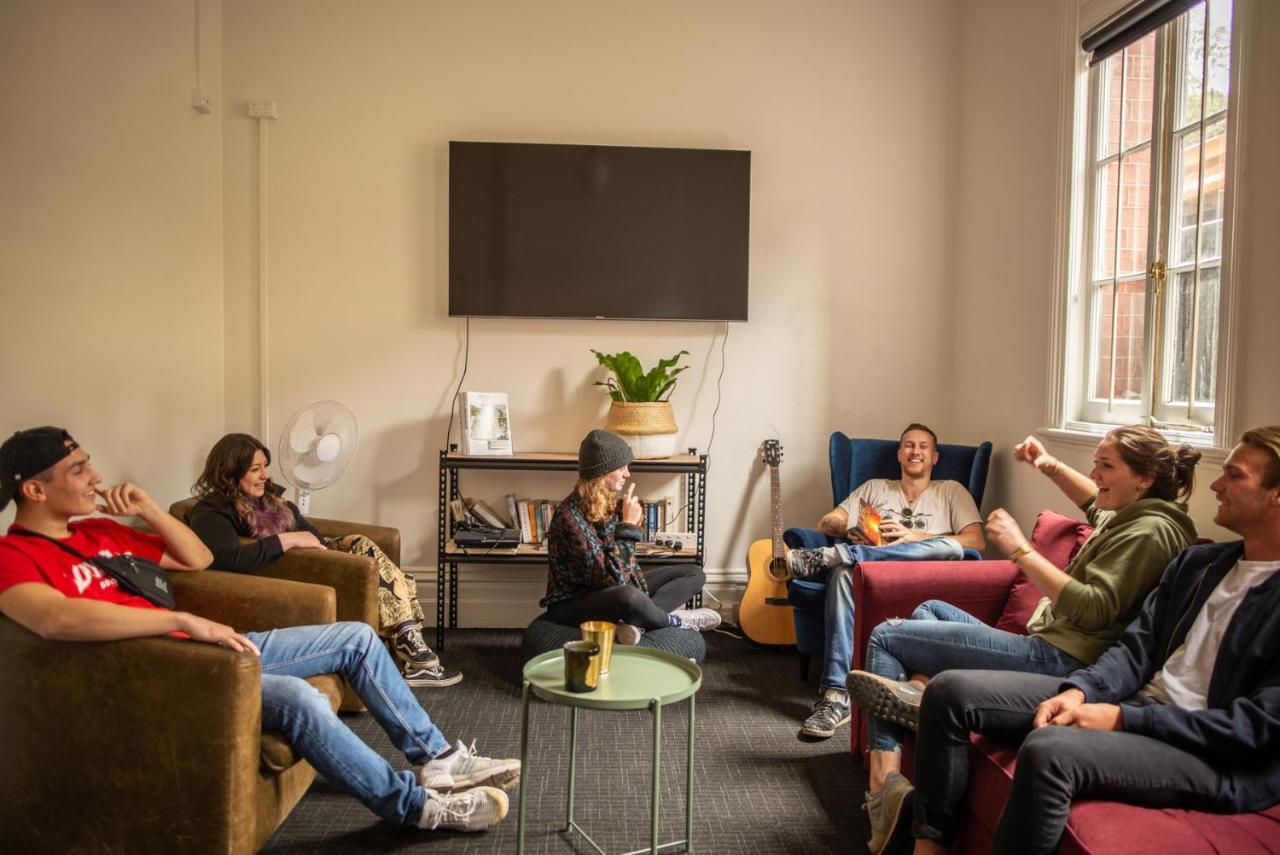 The Mansion Melbourne Hostel Exterior photo The lounge at the University of Melbourne Union
