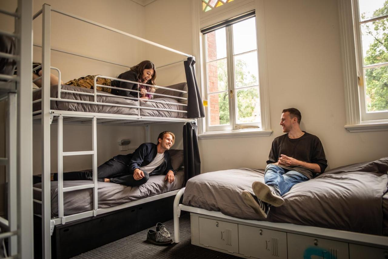 The Mansion Melbourne Hostel Exterior photo